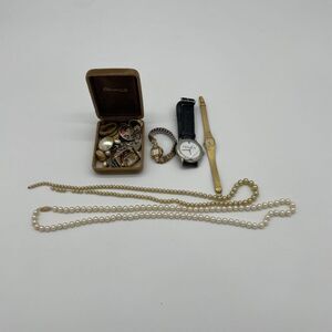 N/A Vintage Jewelry And Coins Various